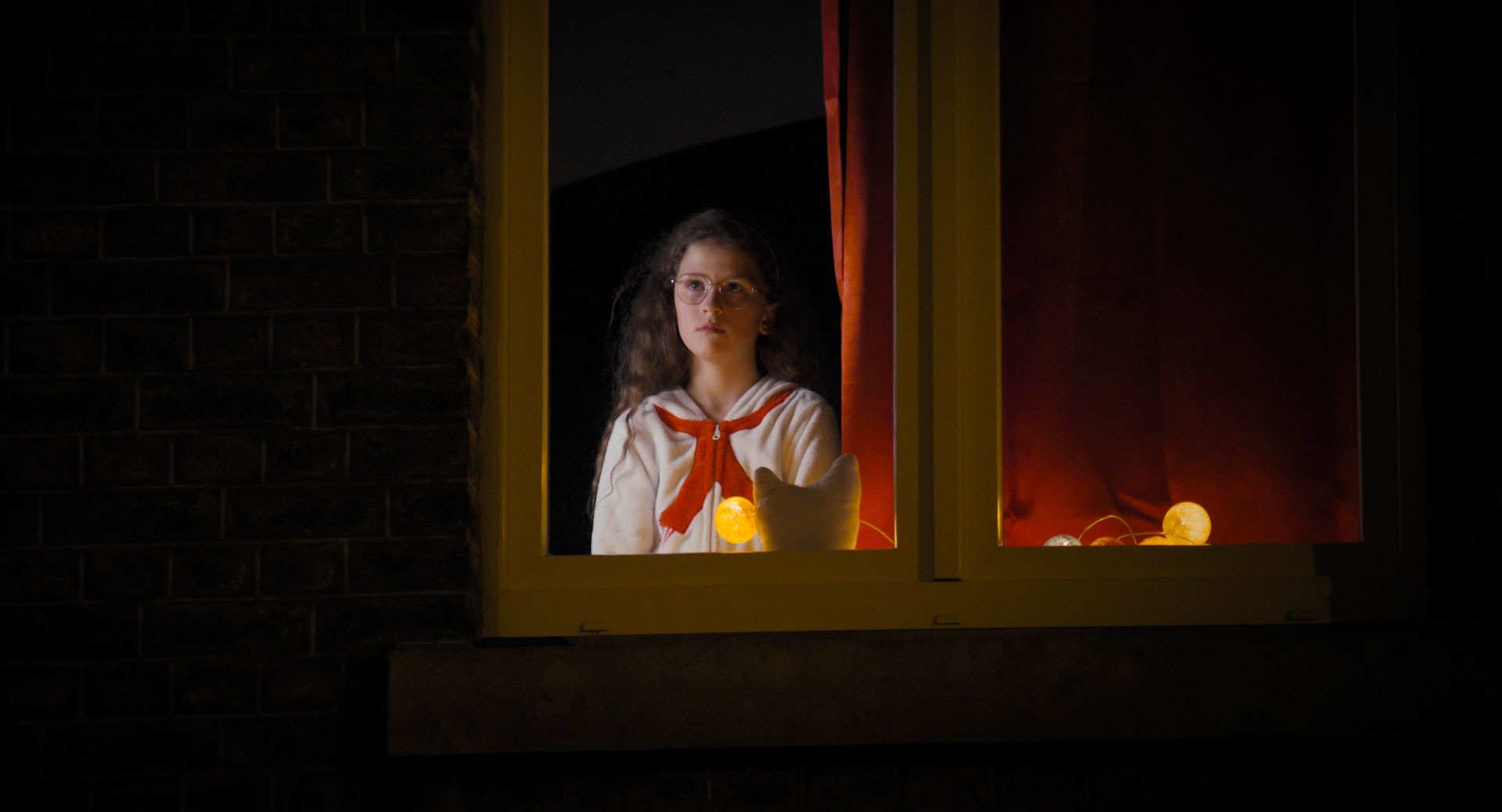 Un village en émoi (directed by Sébastien / Les Films de Mireille)